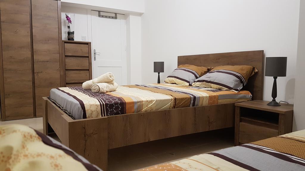 Spinola Seafront Apartment Saint Julian's Eksteriør bilde